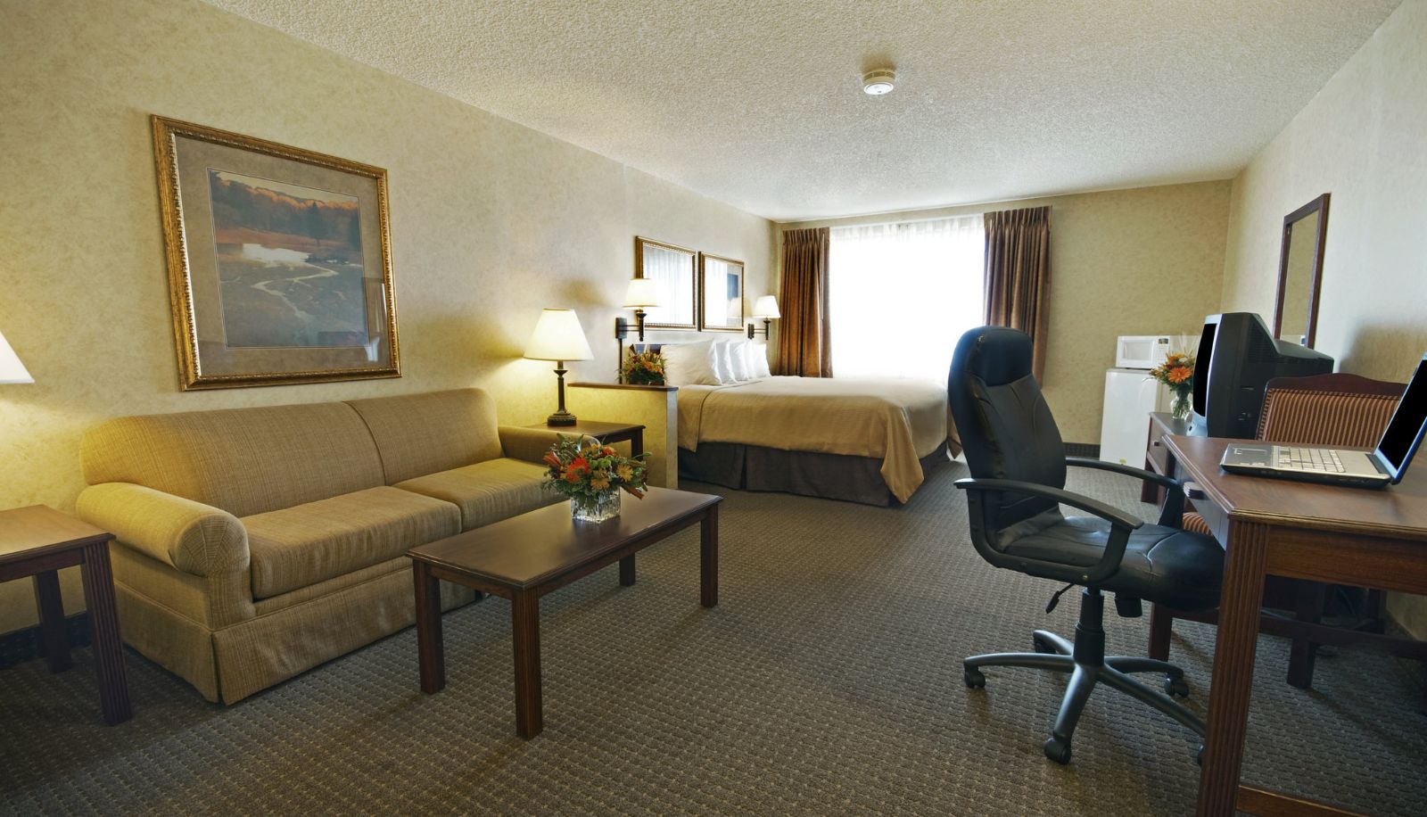 Camera - Clubhouse Inn and Suites Billings