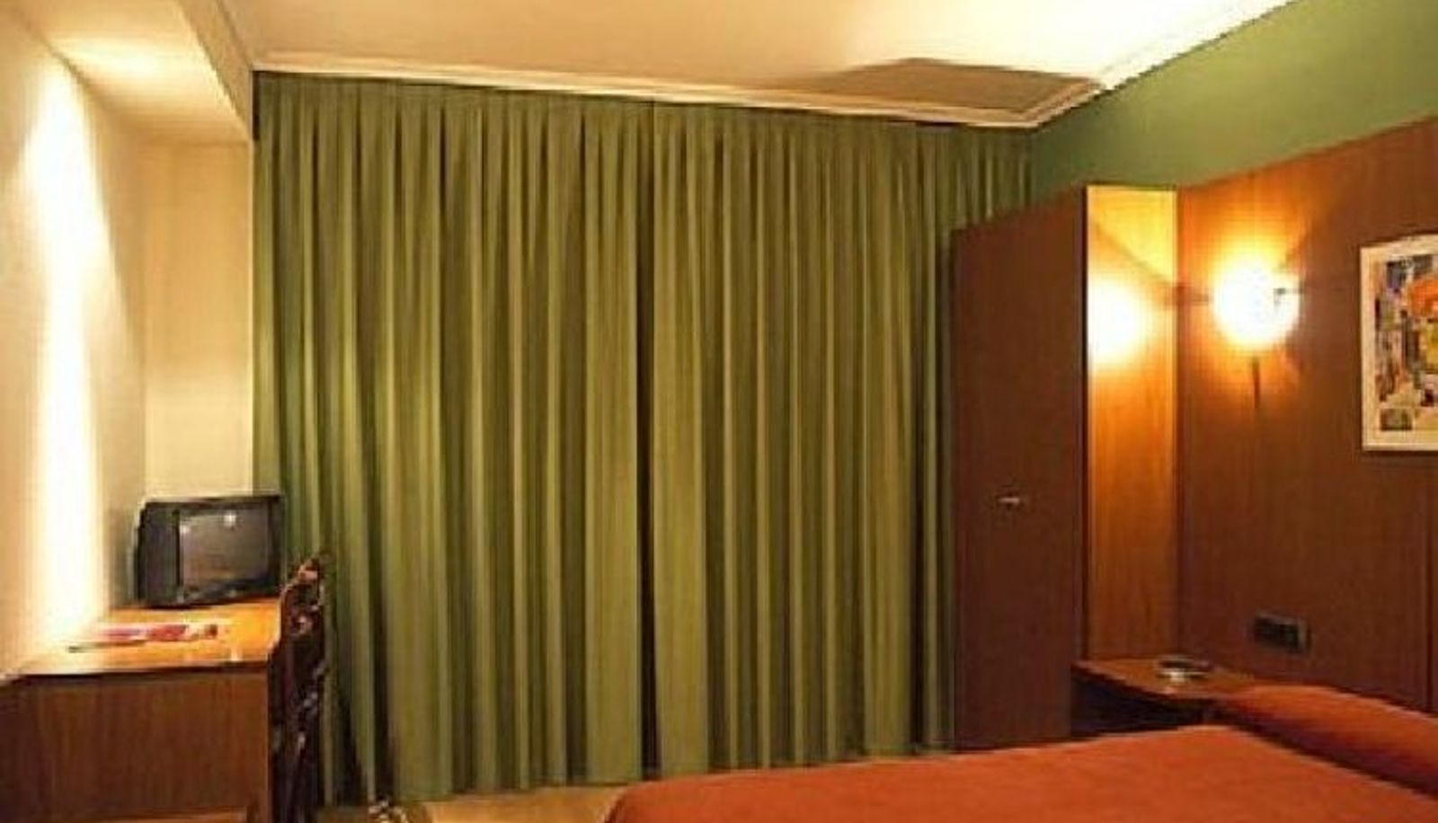 Room - León