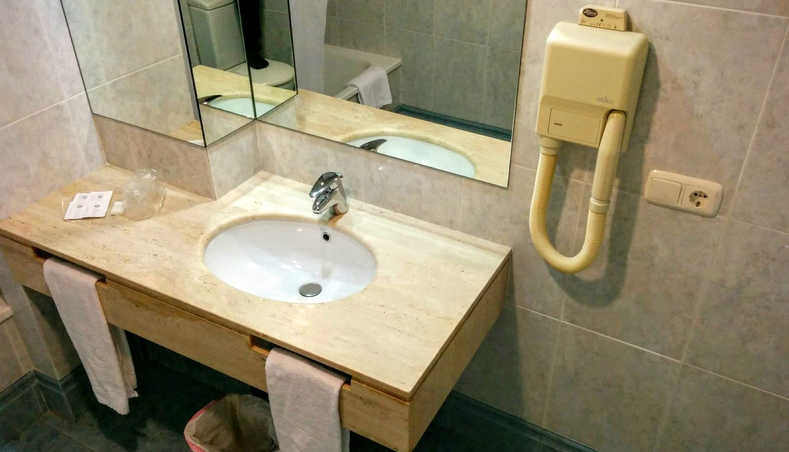 Bathroom - Bartos