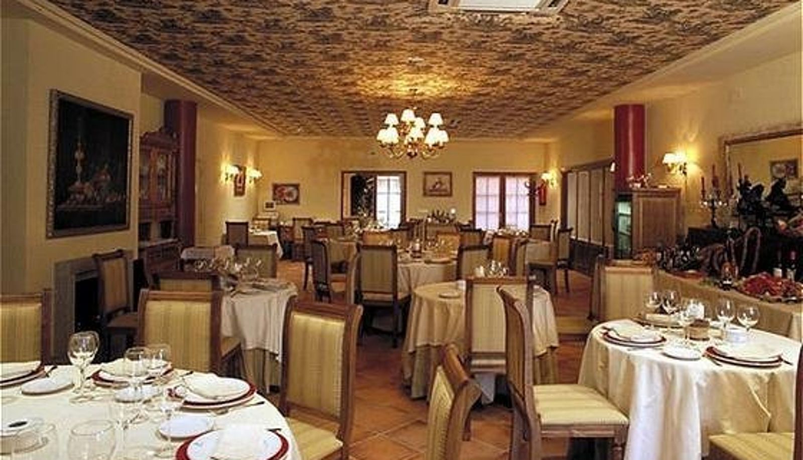 Restaurante - Hotel Puerta de la Villa