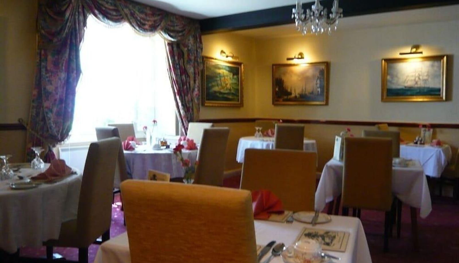 Restaurant - Meryan House Hotel