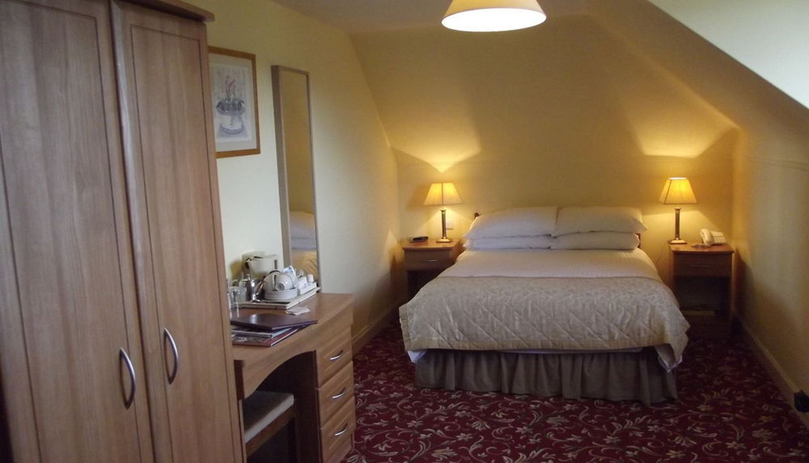 Standard room - The Lauderdale Hotel