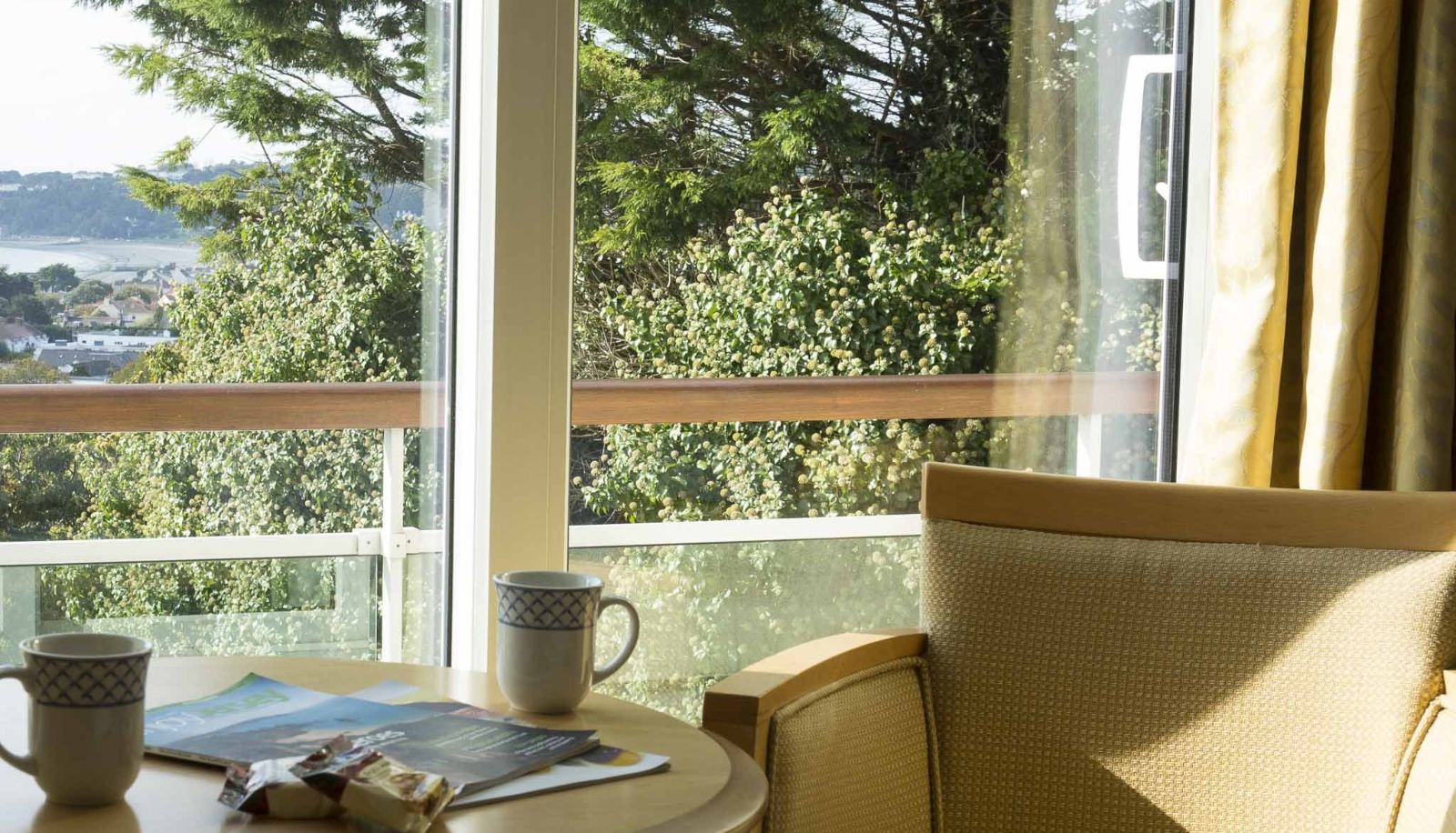 Zimmer mit Balkon - Cristina Dolan Hotels