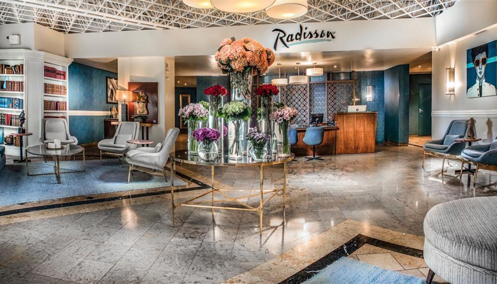 Hall - Radisson Hotel Plaza del Bosque