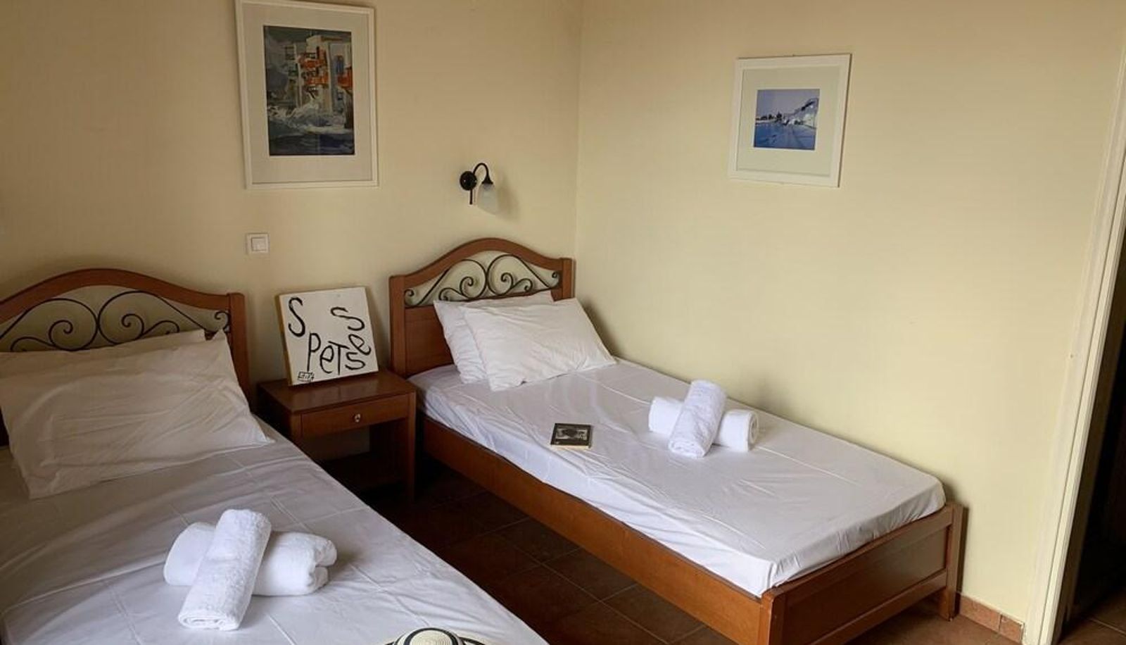 Standard room - A Hotel