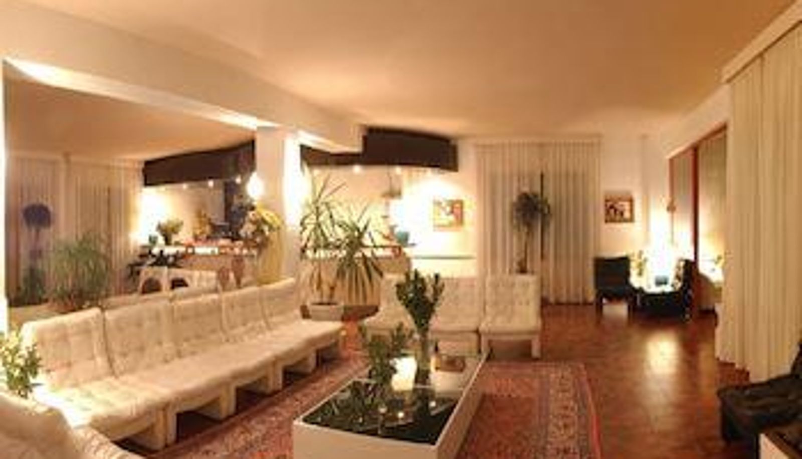 Lobby - King's Residence Hotel