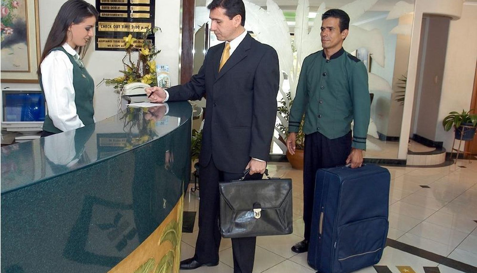 Info - Apart Hotel Kennedy