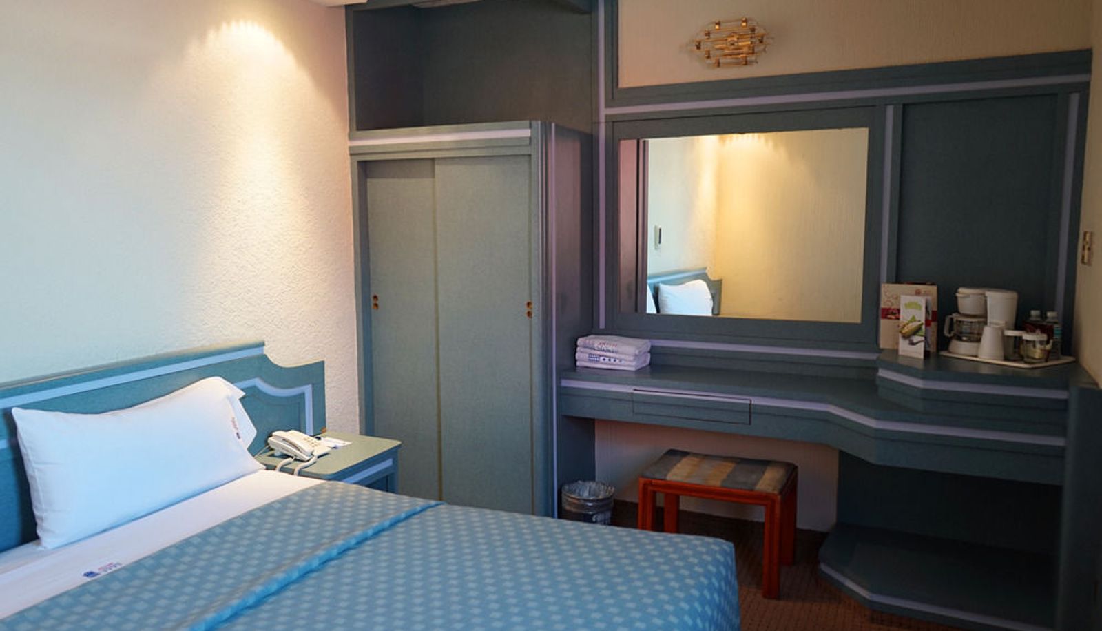 Standard room - Hotel Monaco