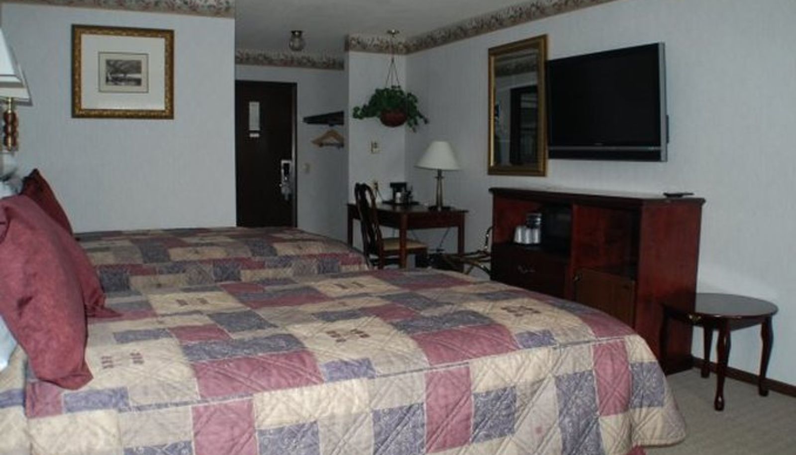 Pool - SHIRETOWN INN AND S