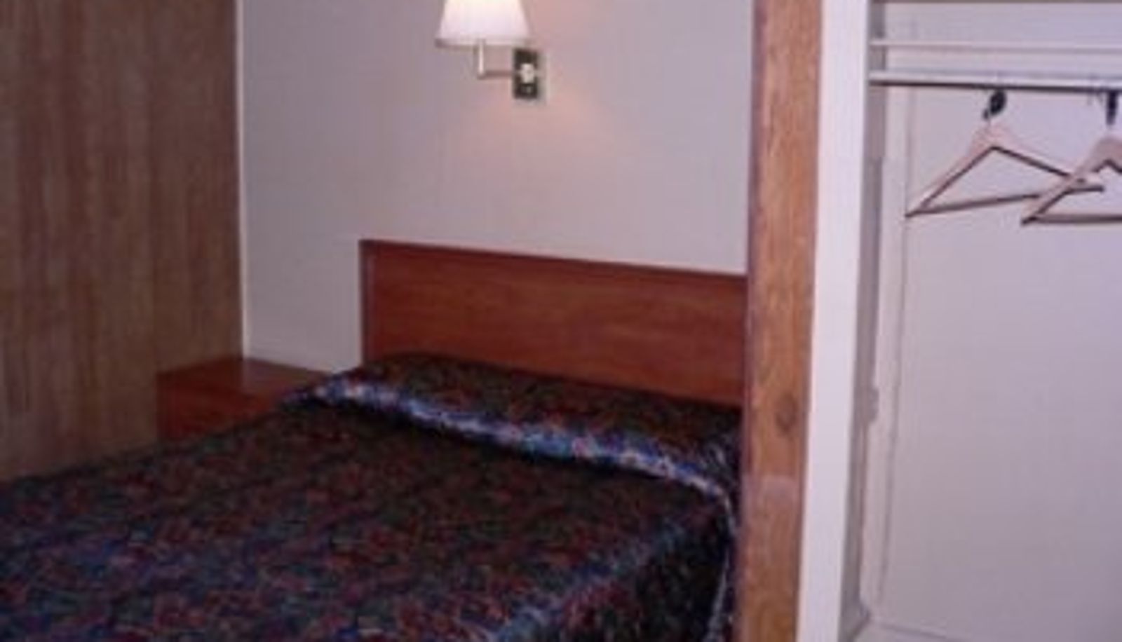 Room - Budget Host Frontier Inn Susanville