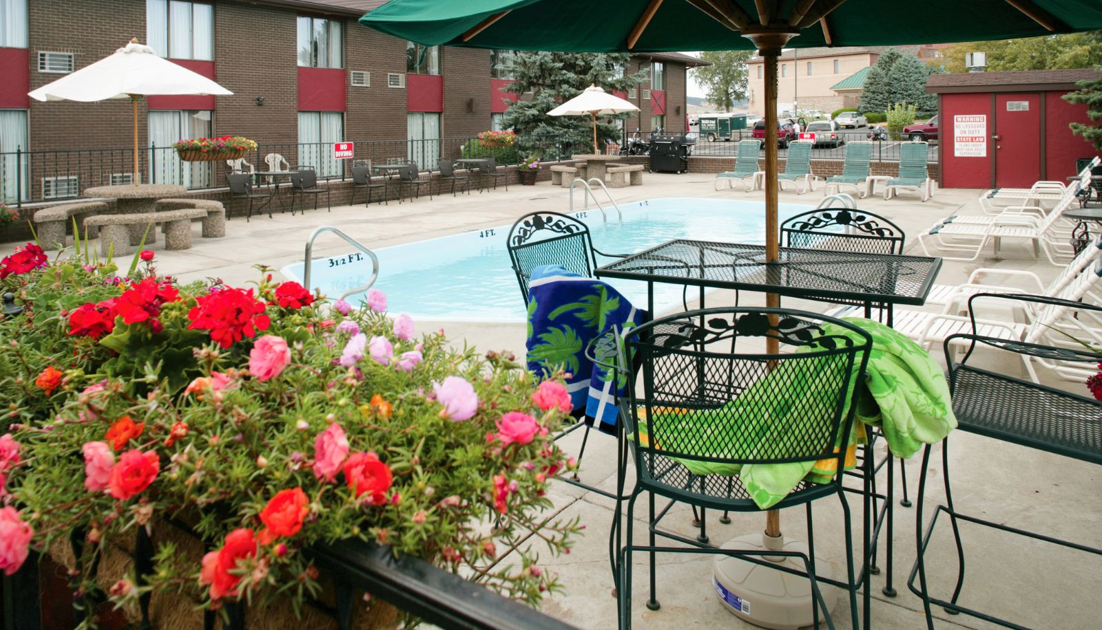 Piscina - Foothills Inn