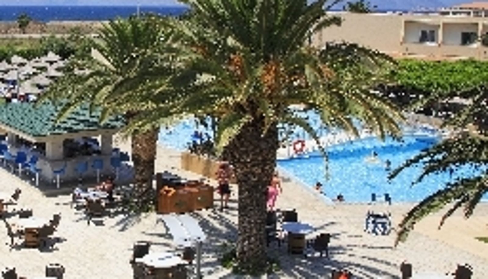 Piscina - Sandy Beach Hotel