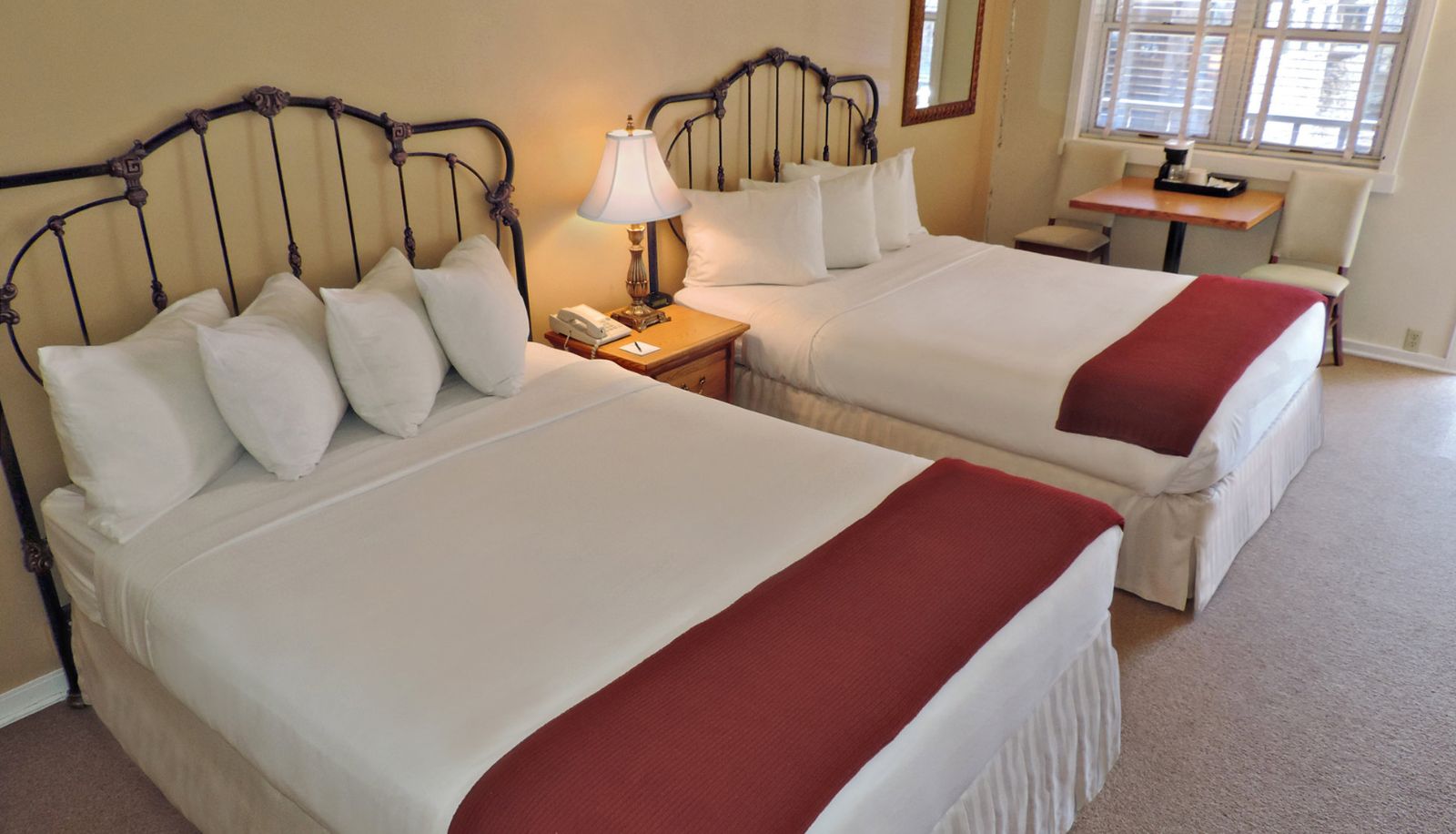 Zimmer - The Victorian Inn
