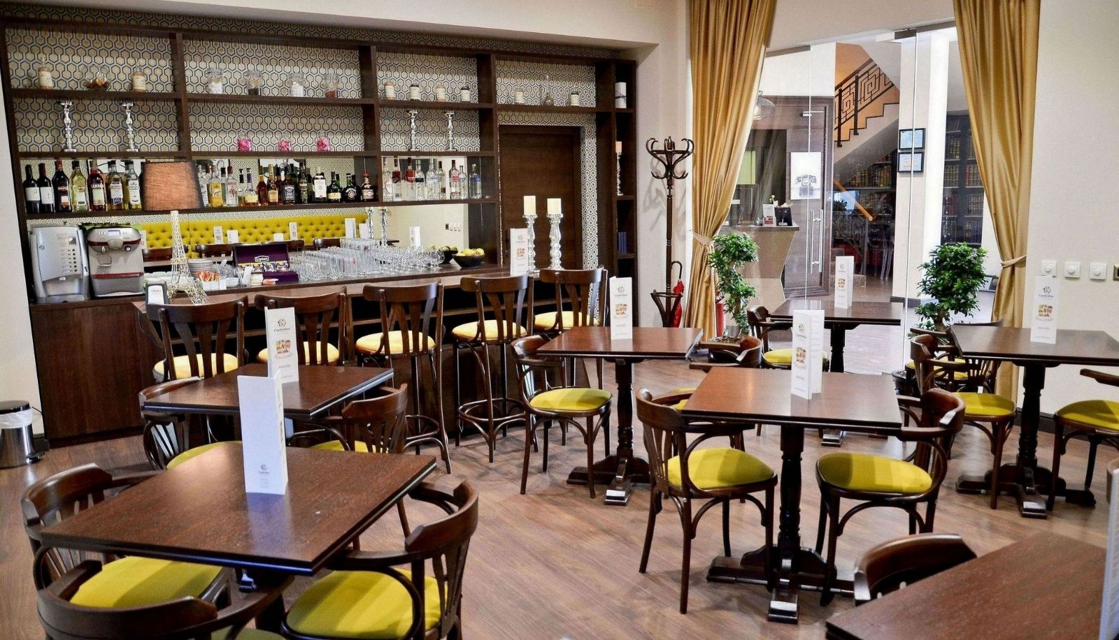 Bar - Capitolina City Chic