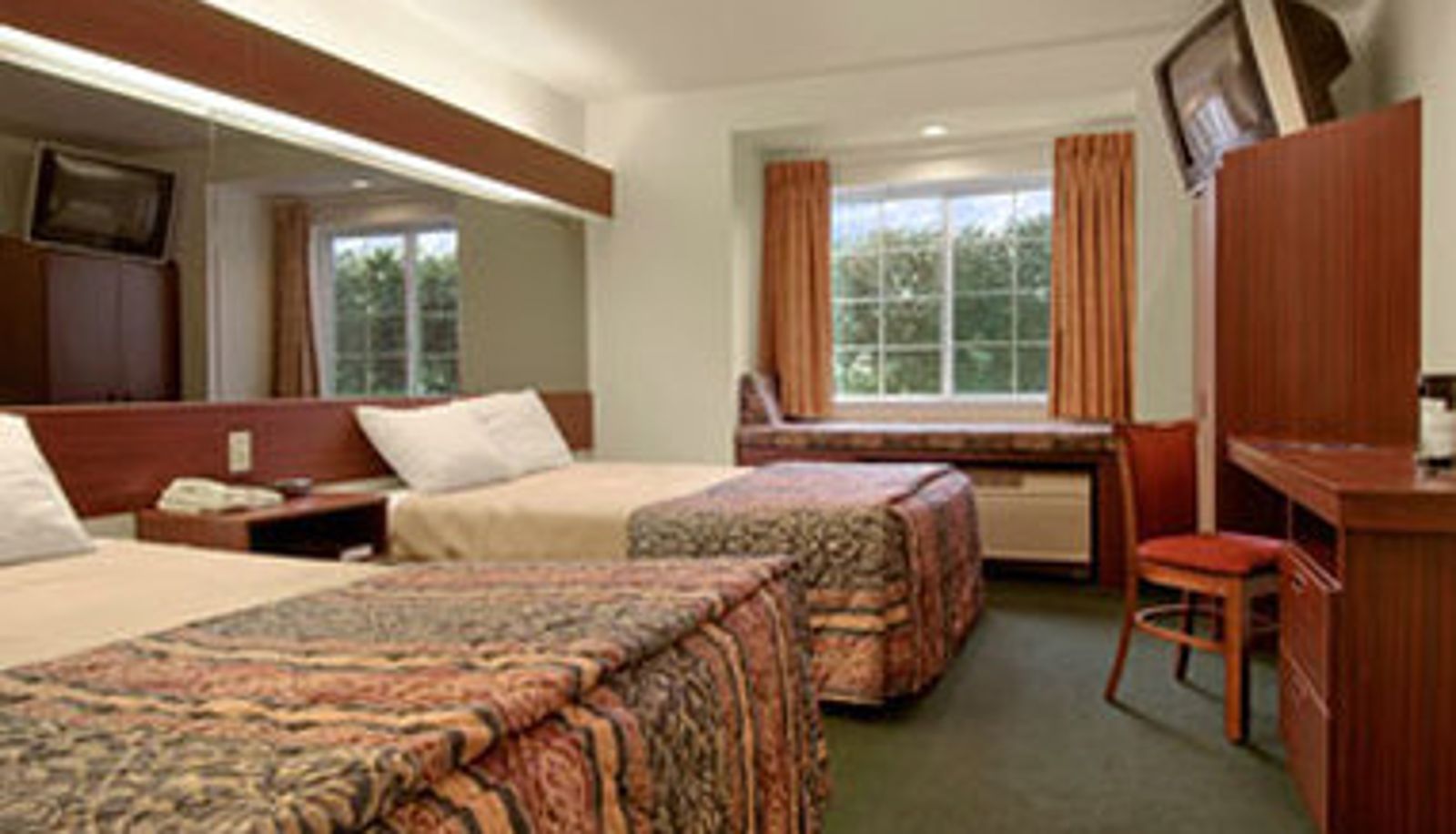 Room - Owens College  Downtown Toledo BridgePointe Inn & Suites By Hollywood Casino