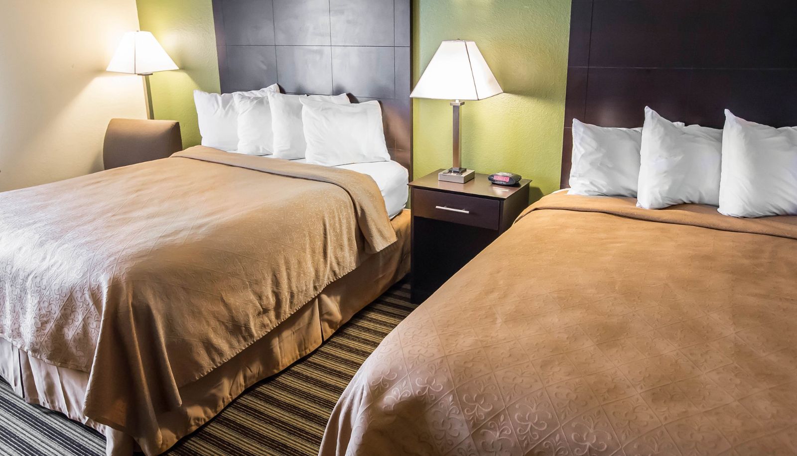 Room - Lexington Triad Inn