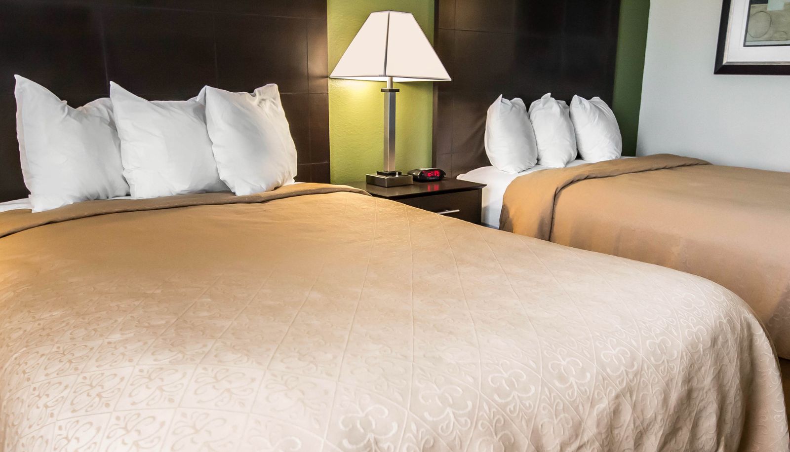 Room - Lexington Triad Inn