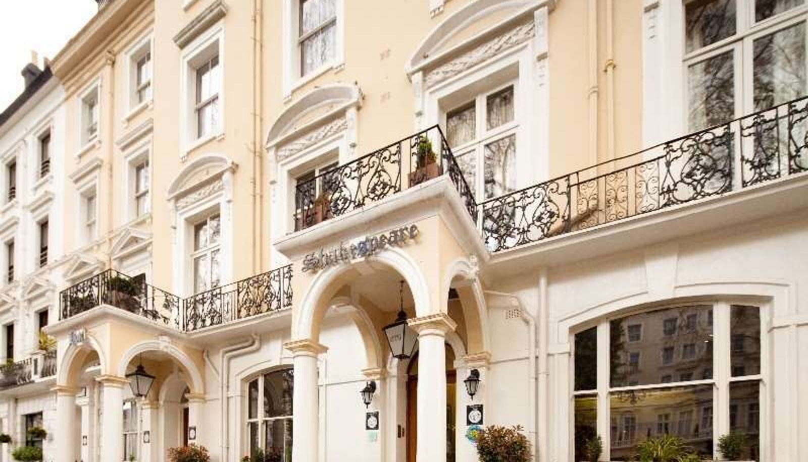 Exterior view - Shakespeare Hotel