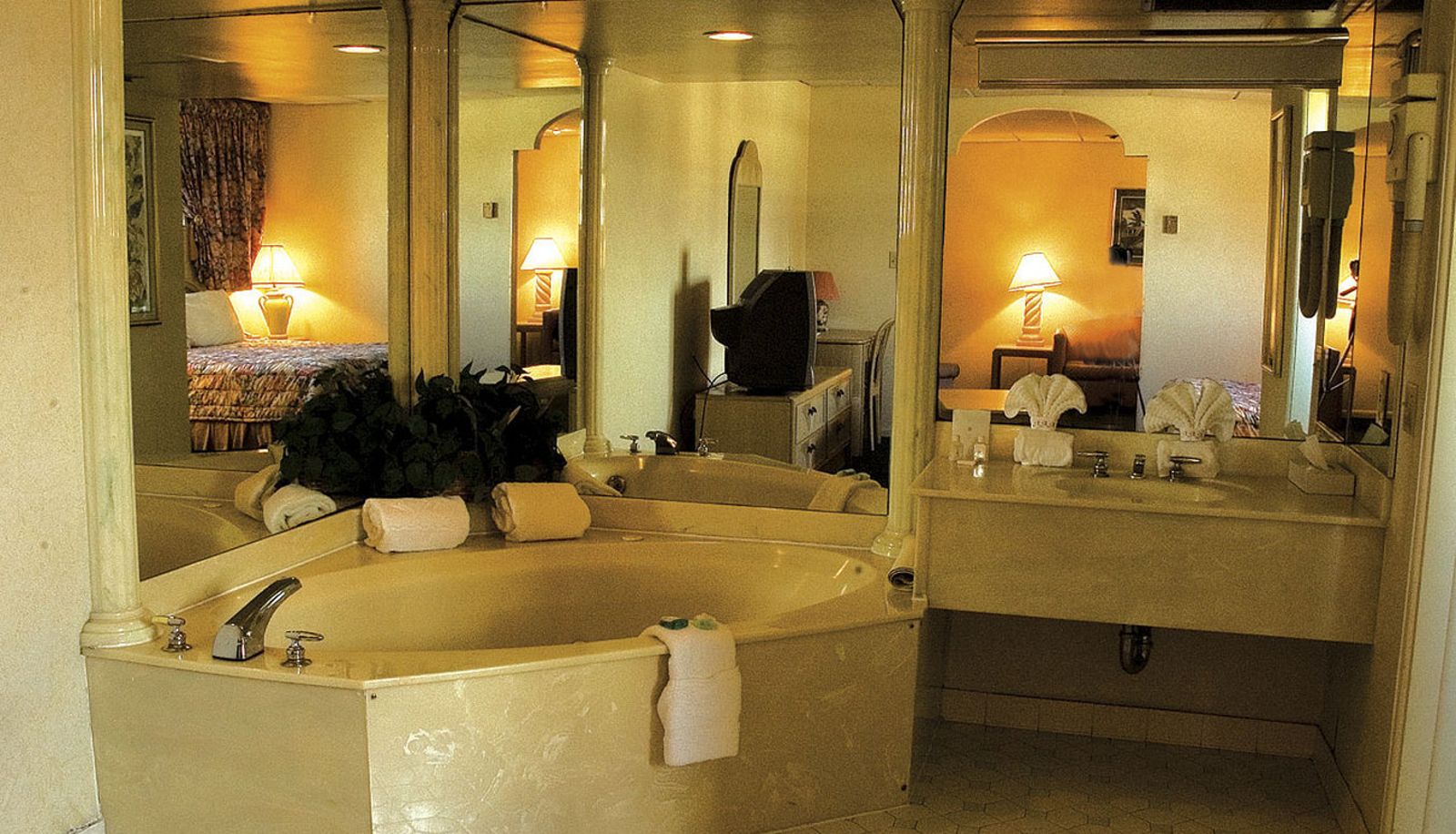 Suite - Alhambra Inn-Best Value Inn And Suites