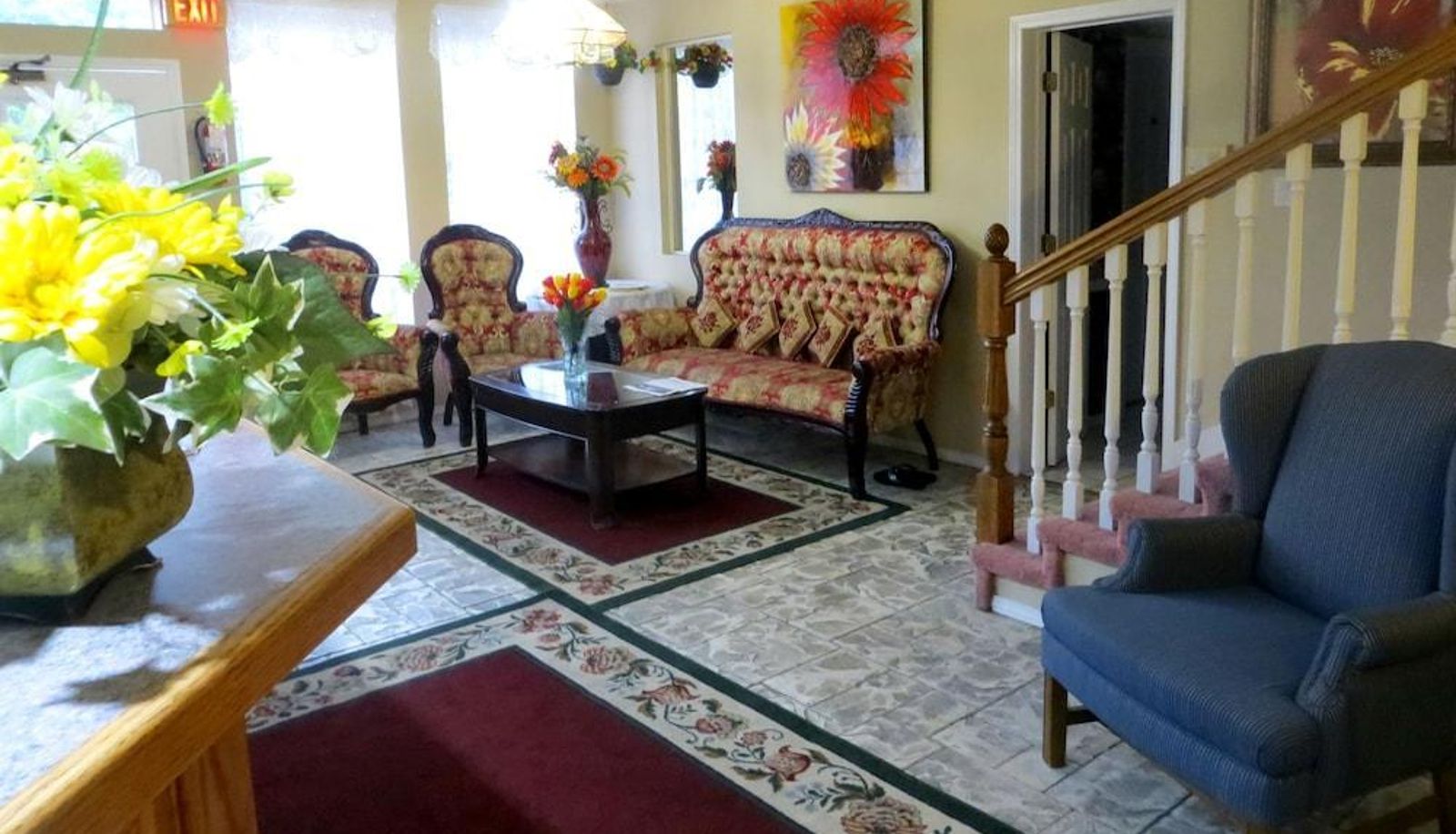 Hall - Peach Tree Inn