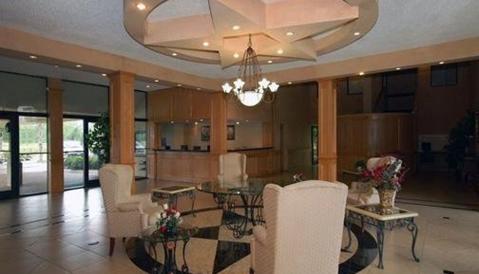 Hall - Orange Inn and Suites