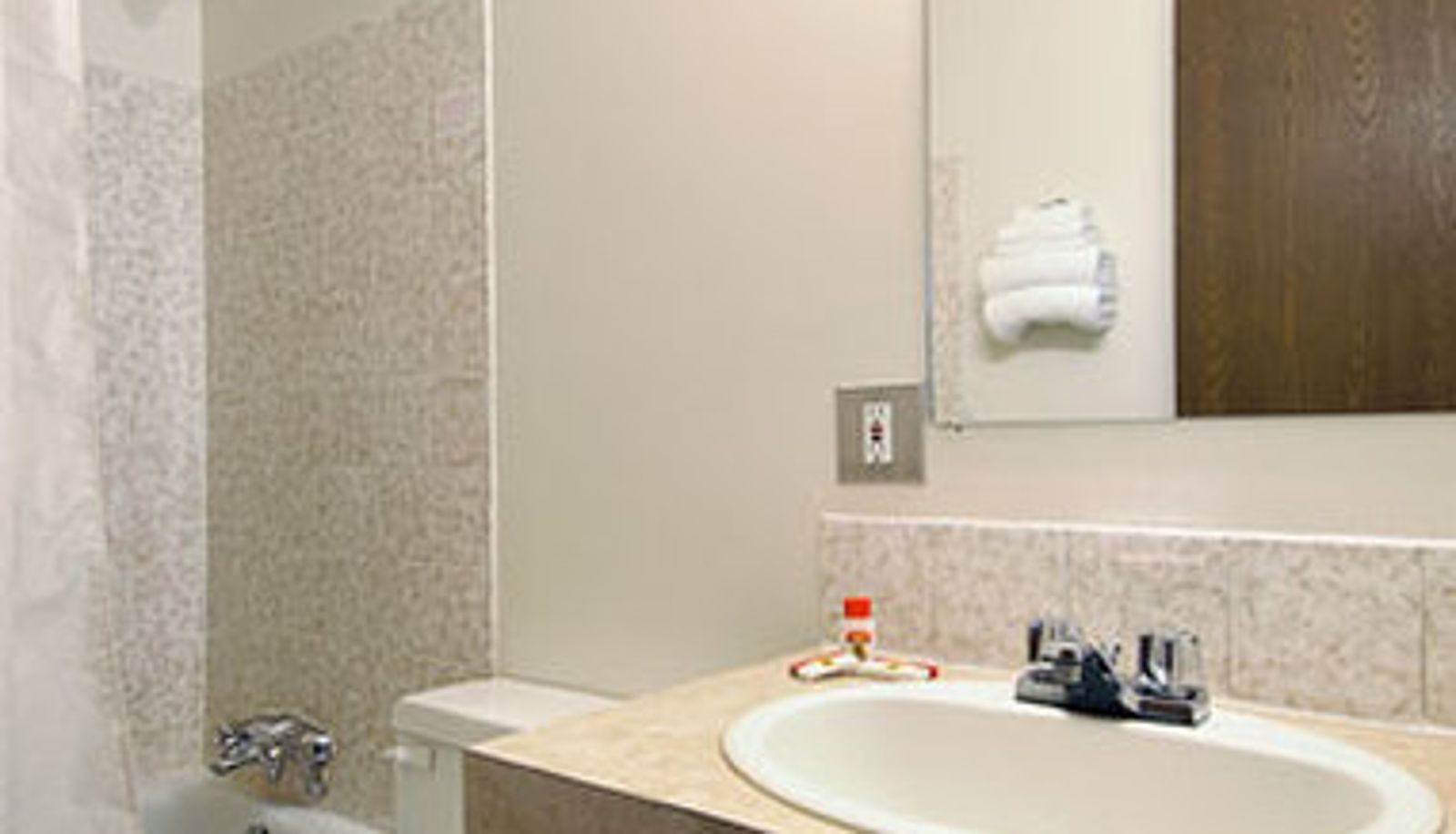Room - Lone Star Hotel