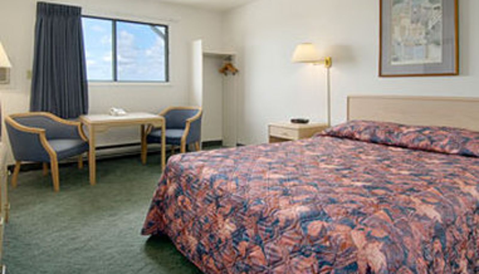 Room - Lone Star Hotel