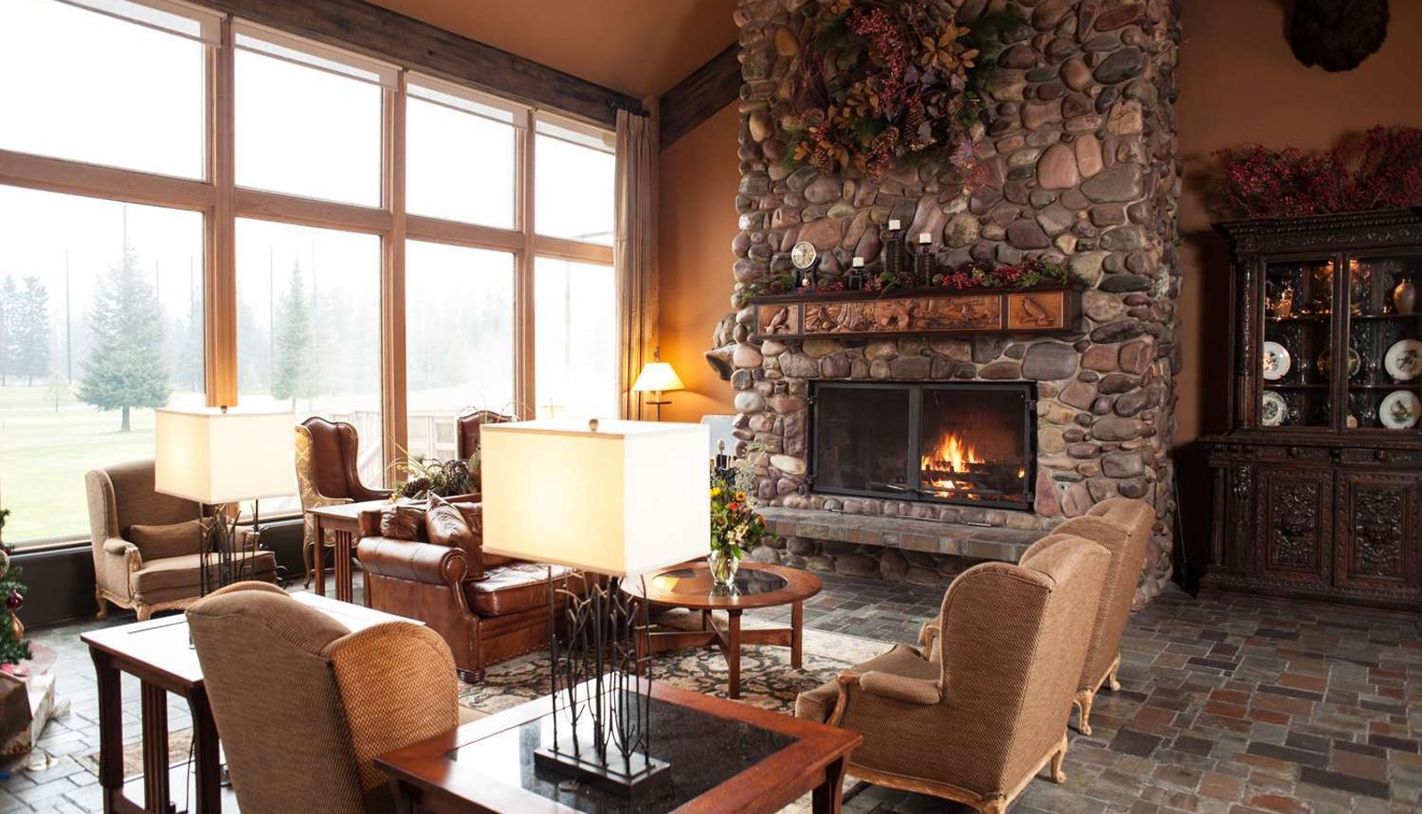 Sala - Grouse Mountain Lodge