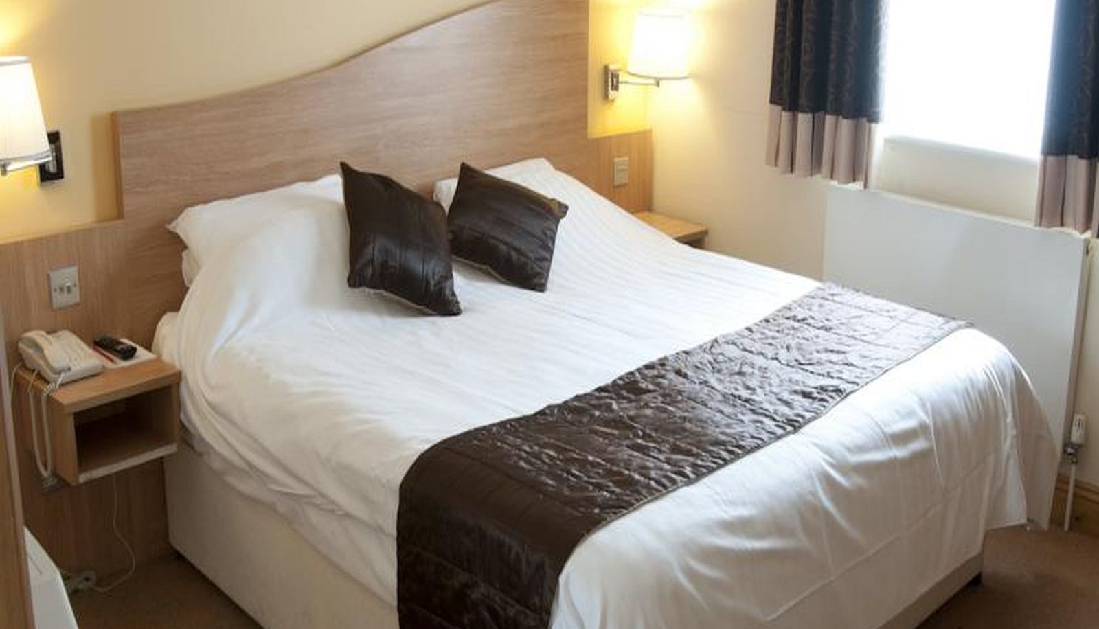Standard room (double) - The Queensgate Hotel
