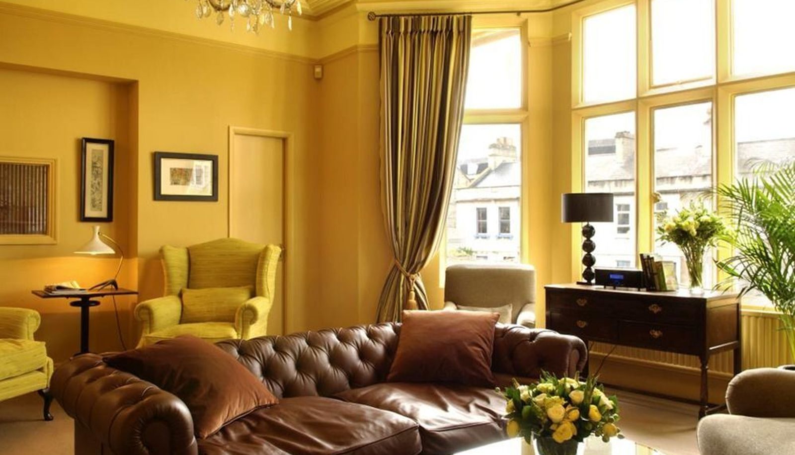 Hall - Brooks Guesthouse