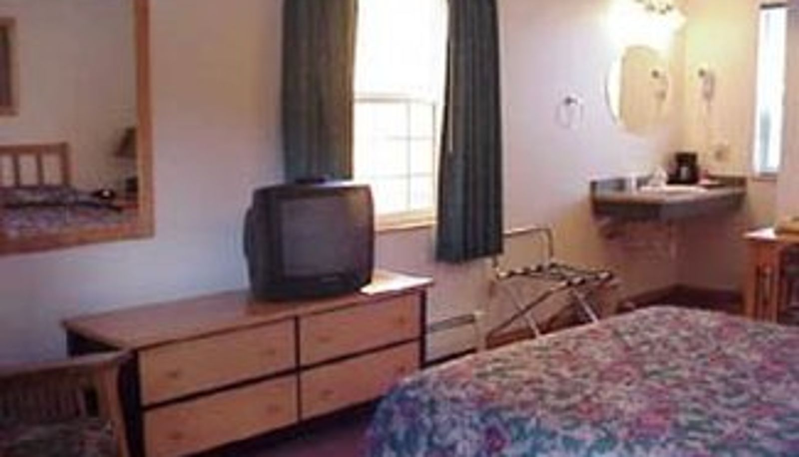 Room - Harborview Inn Seward Alaska