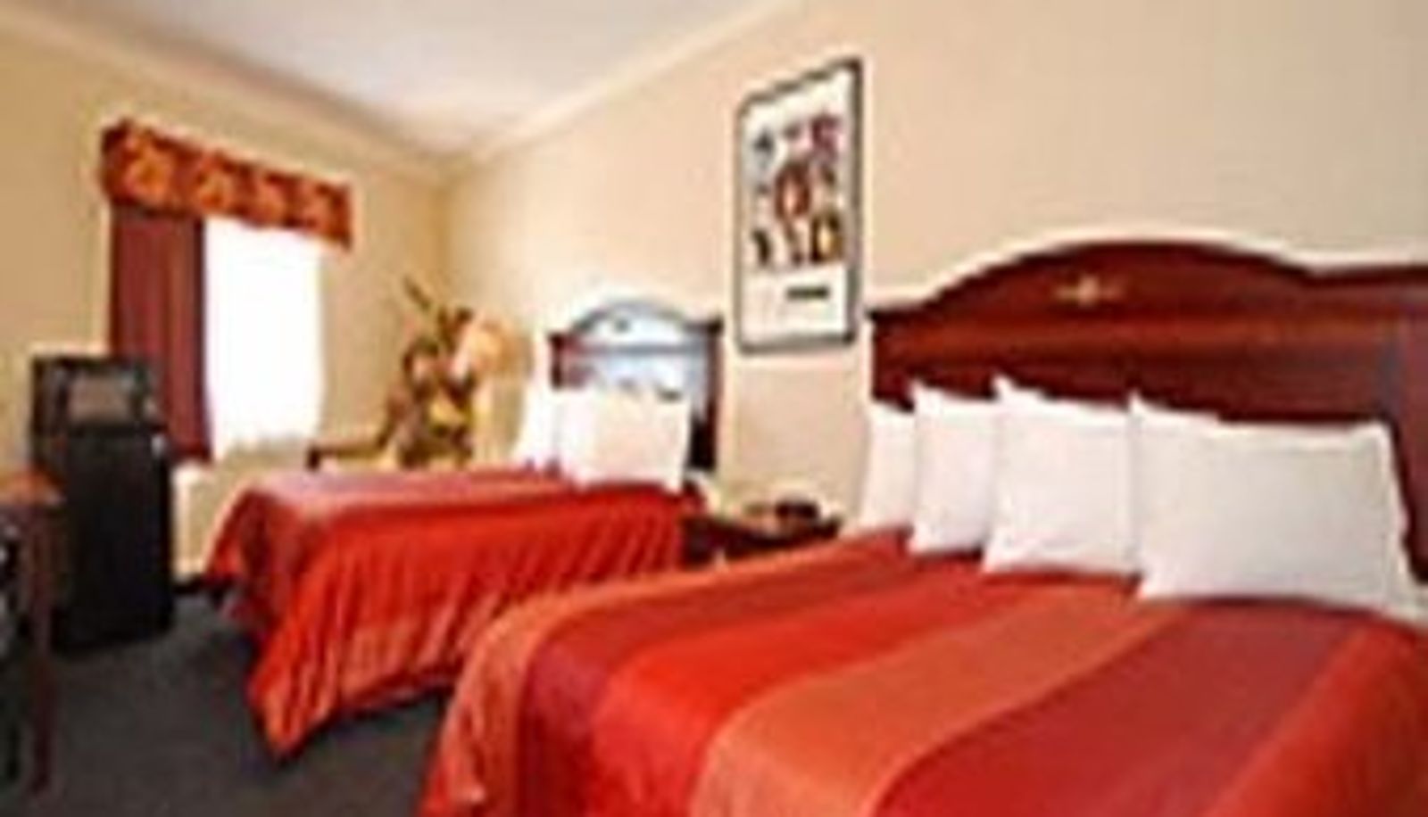 Room - Legend Hotel Hollywood