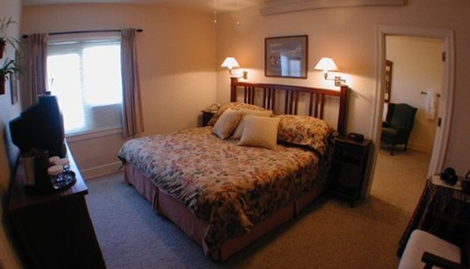 Info - Gallatin Gateway Inn