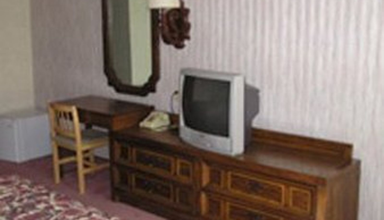Room - Mark IV Motor Inn