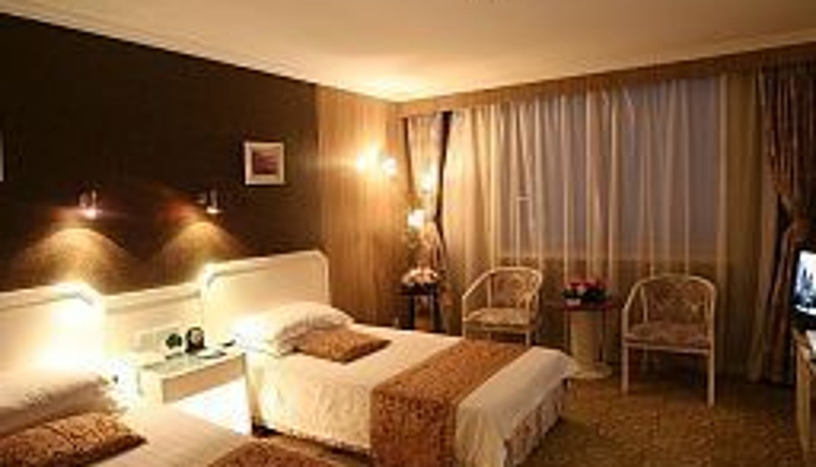 Camera - Parkin · All-season Hotel (Nanjing Commercial Building Store)