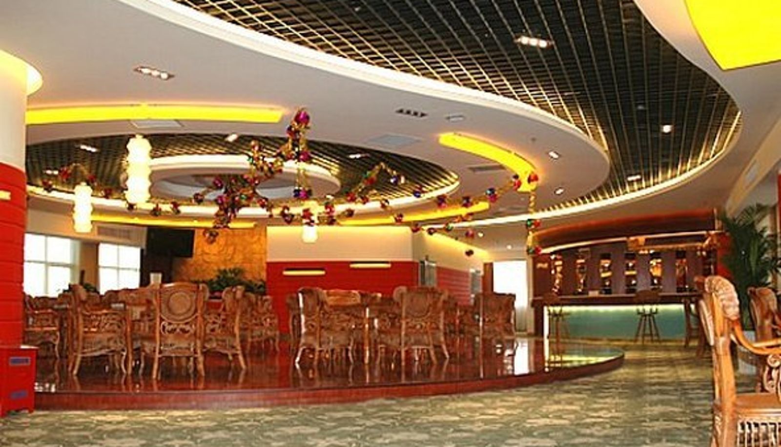 Bar - MAPLE INTERNATIONAL HOTEL