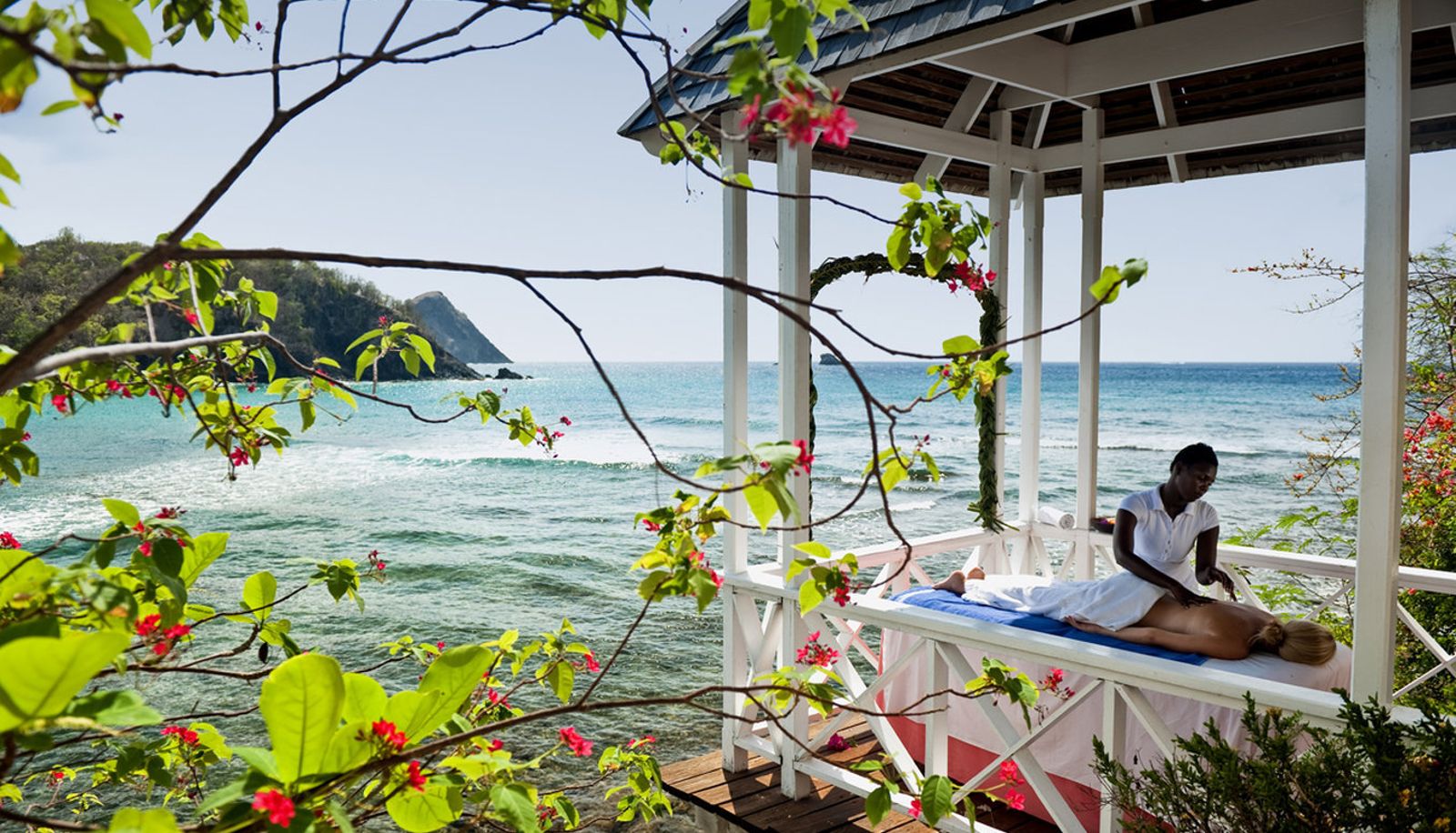 Wellnessbereich - Almond Smuggler Cove Resort