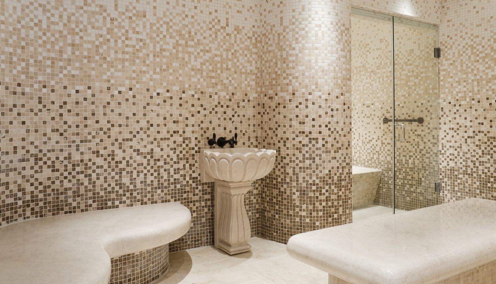 Suite - Body Holiday At LeSport