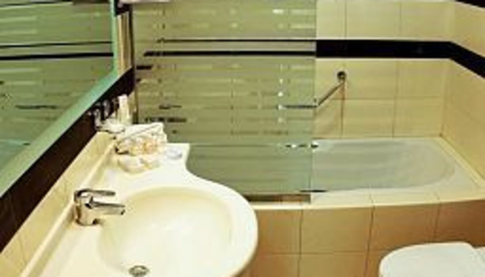 Camera - Le Mirage Suites