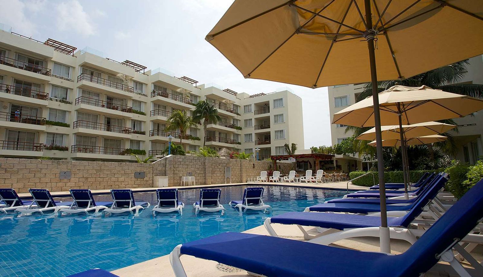 Piscina - Ixchel Beach Hotel