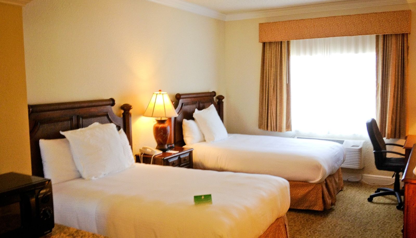 Room - Amelia Hotel And Suites