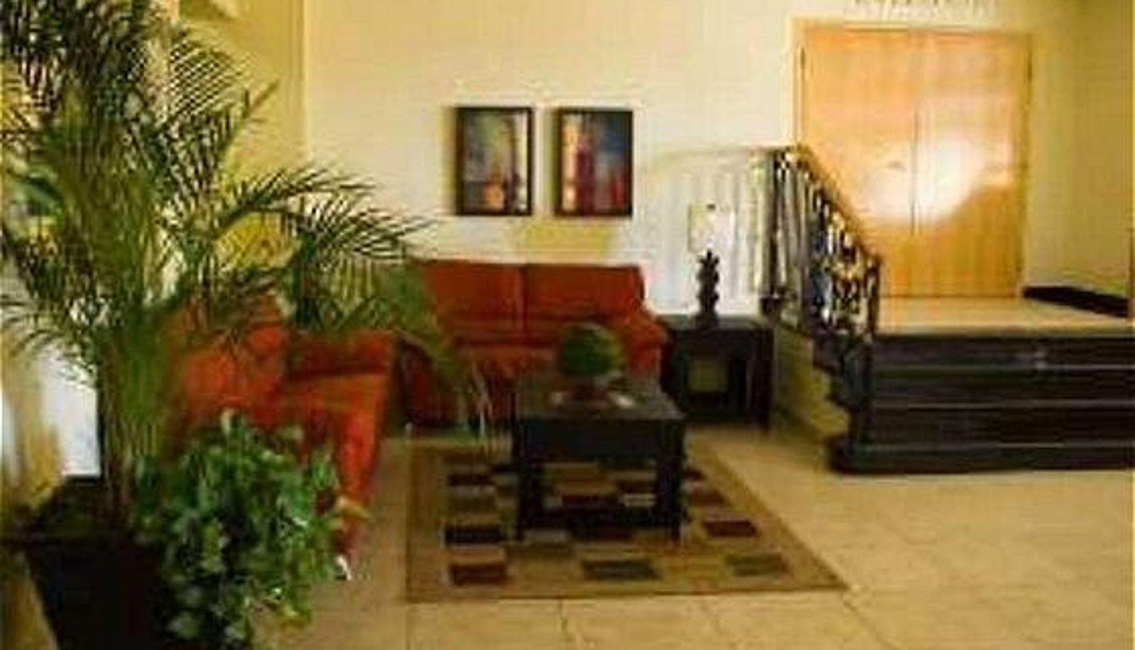Lobby - Plaza Las Quintas