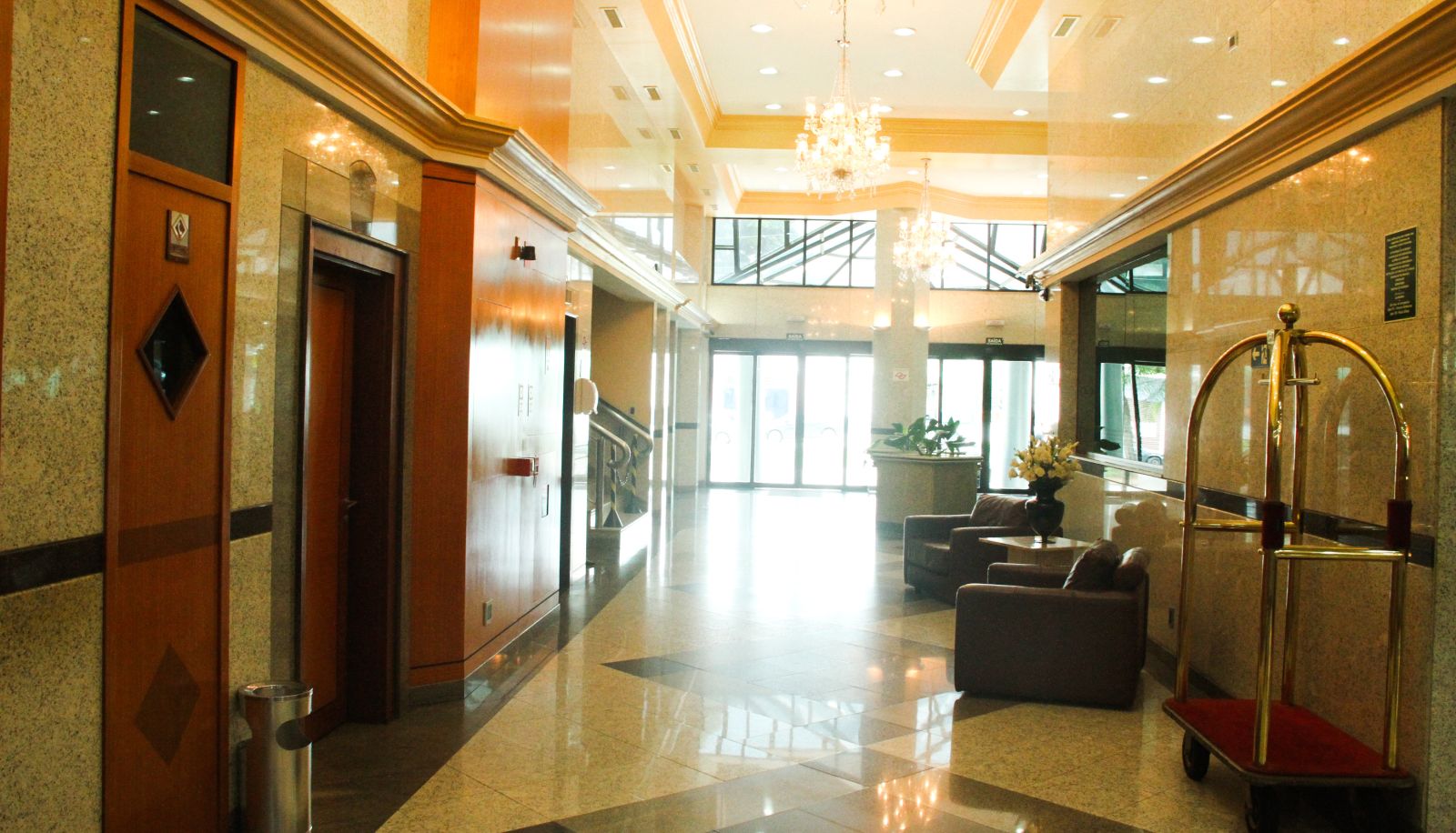 Hall - Summit Suítes Hotel Jundiaí