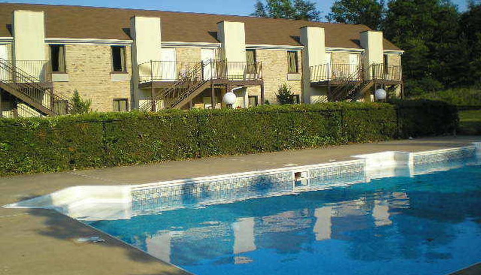 Pool - Dunning Mills Inn