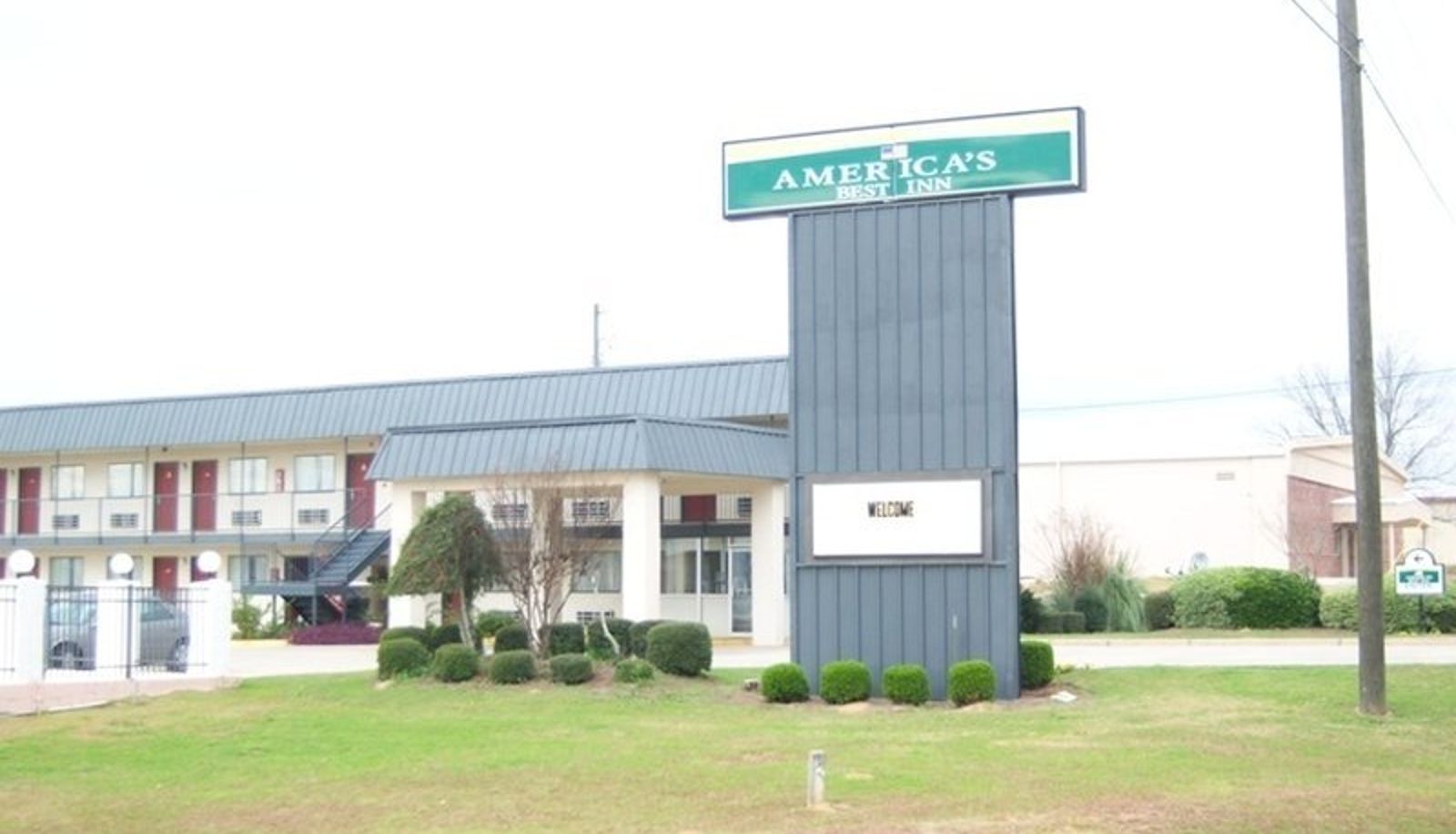 Exterior view - Americas Best Inns Eastman