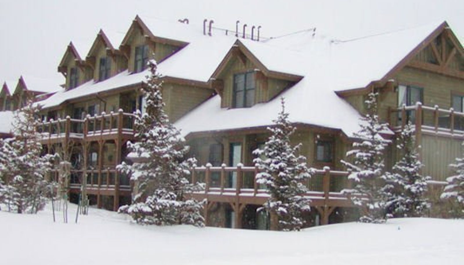 Vista exterior - The Lodge At Highland Greens