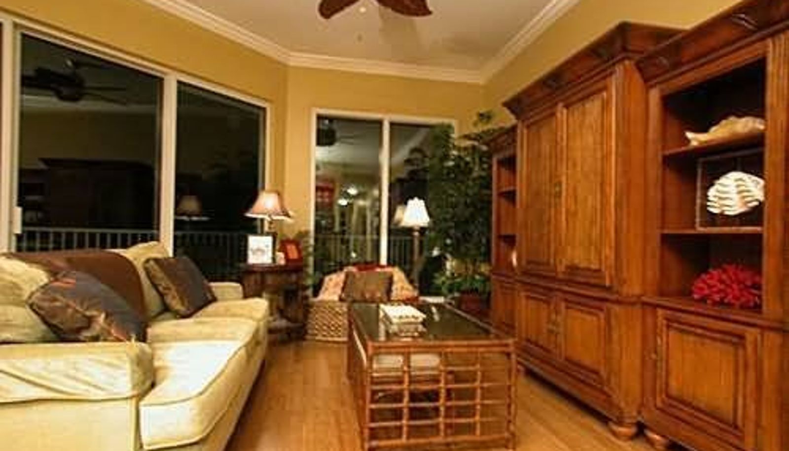 Zimmer - Indies By Meyer Real Estate
