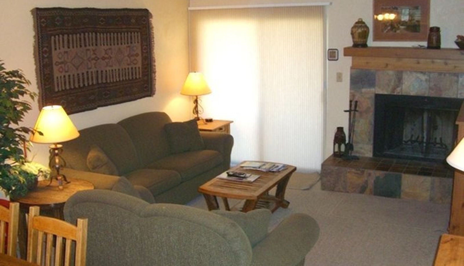 Centrum biznesowe - Chateaux Condo