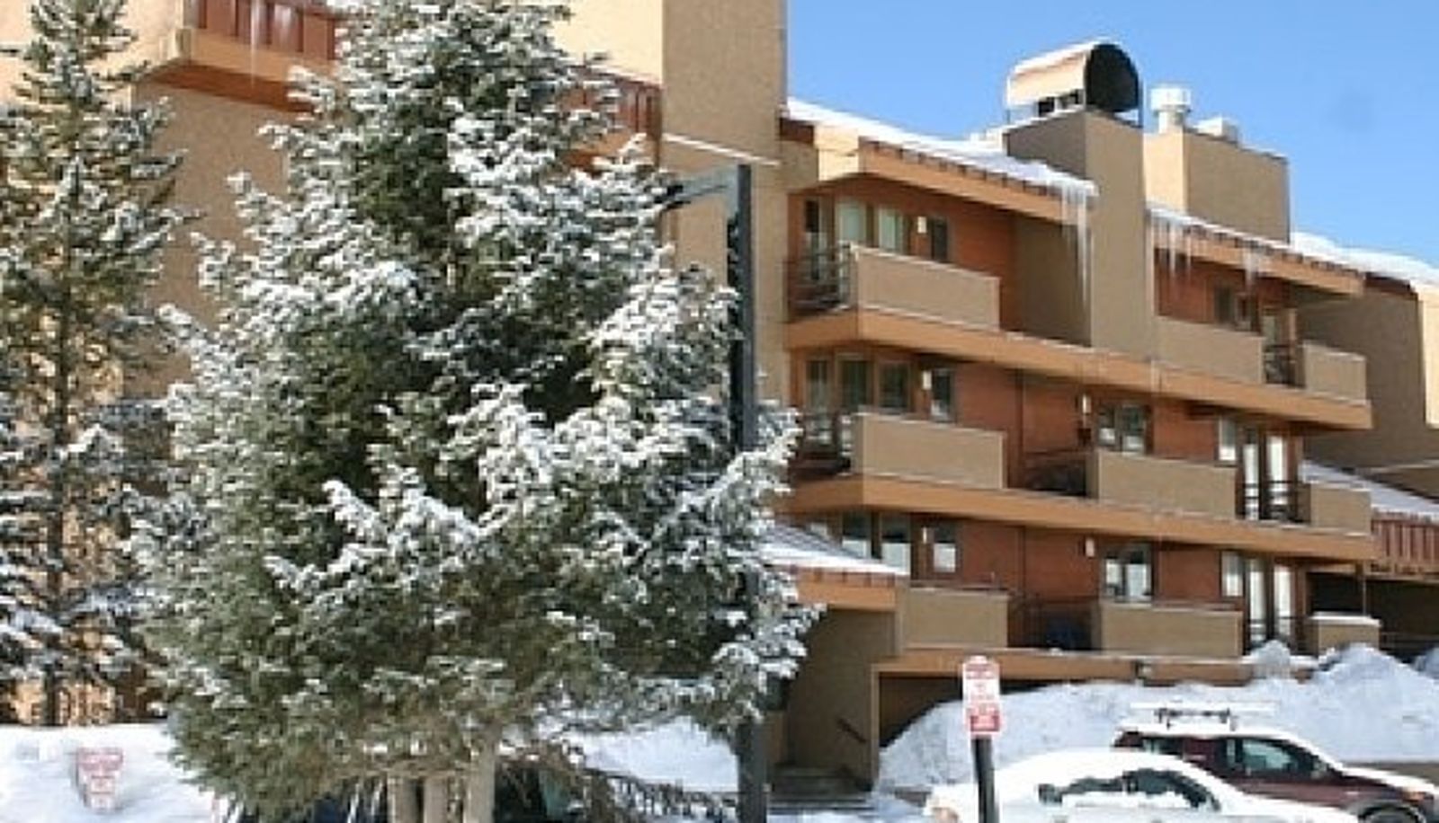 Info - Summit House