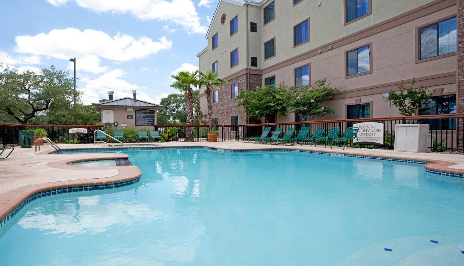 Piscina - Staybridge Suites NW NEAR SIX FLAGS FIESTA